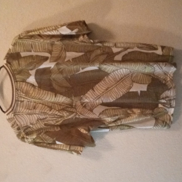 Men's Stylish Tee - Picture 2 of 3